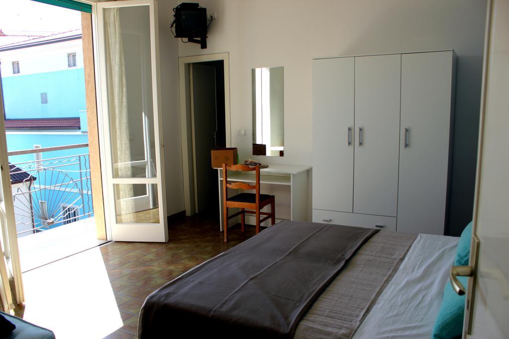 Le Aromatiche B&B Viserbella di Rimini Værelse billede