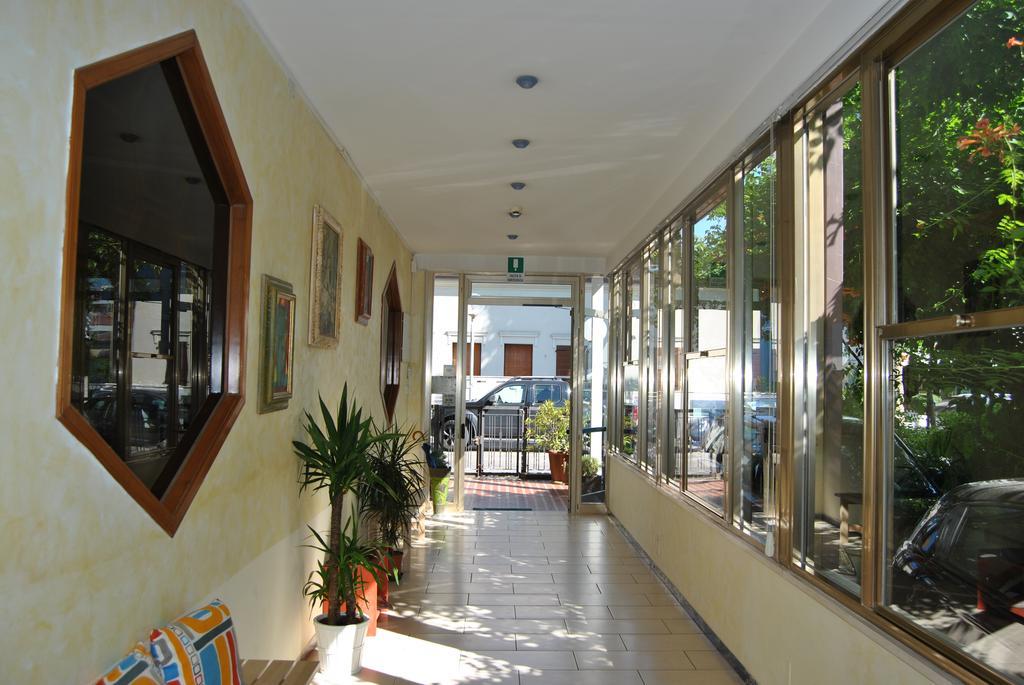 Le Aromatiche B&B Viserbella di Rimini Eksteriør billede