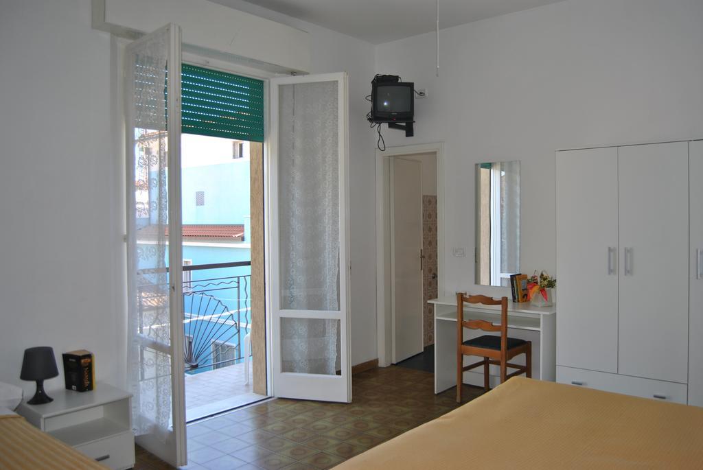 Le Aromatiche B&B Viserbella di Rimini Eksteriør billede