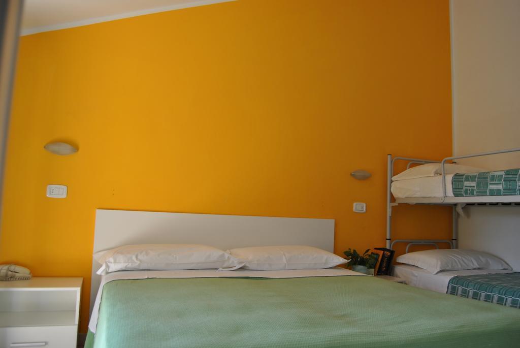 Le Aromatiche B&B Viserbella di Rimini Eksteriør billede